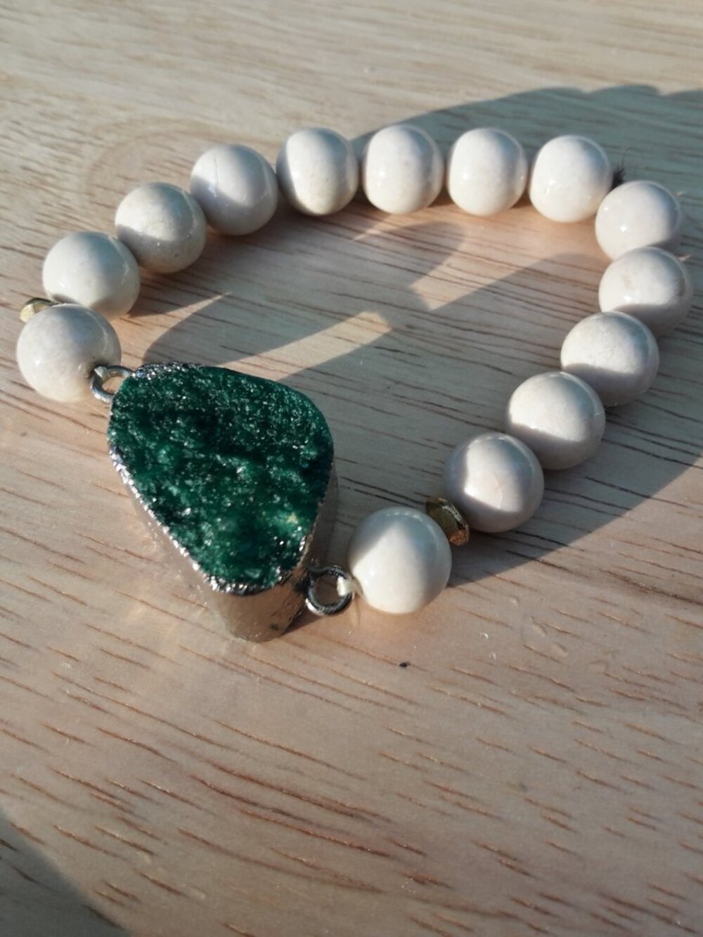 Natural Bead Bracelet with Large Green Crystal Chunk Cream and Gold Accent Beads